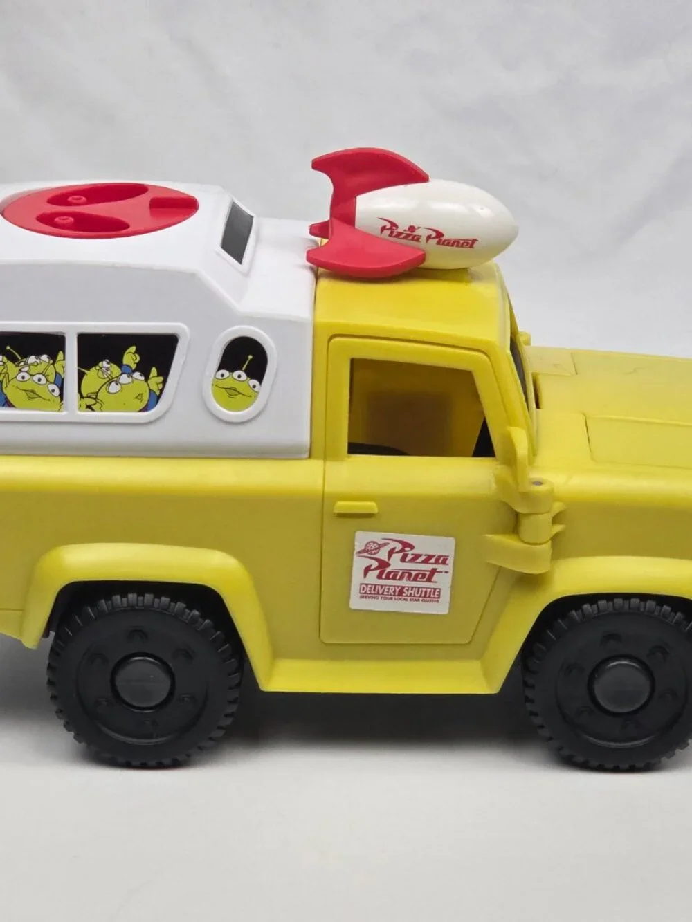 Disney Pixar Toy Story Pizza Planet Delivery Shuttle Toy Truck Mattel 2011
